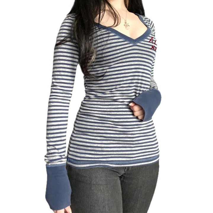 Damen nan gestreiftes V‑Ausschnitt Longsleeve mit taillierter Silhouette und verlängerten Bündchen Echo Archiv