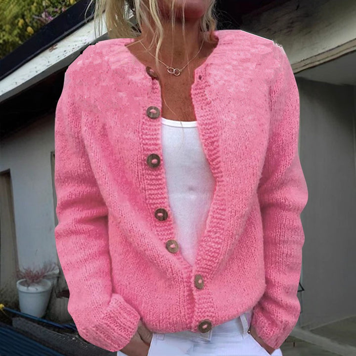 Damen nan kuscheliger Strickcardigan mit Zierholzknöpfen und Rundhalsausschnitt Echo Archiv
