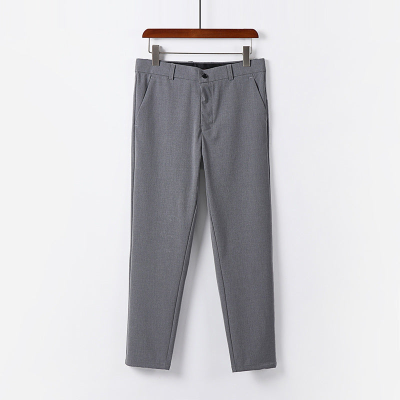 Herren Schmale Chino-Hose aus Stretch-Baumwollmix mit schmalem Bein und Bundfalten Echoarchiv