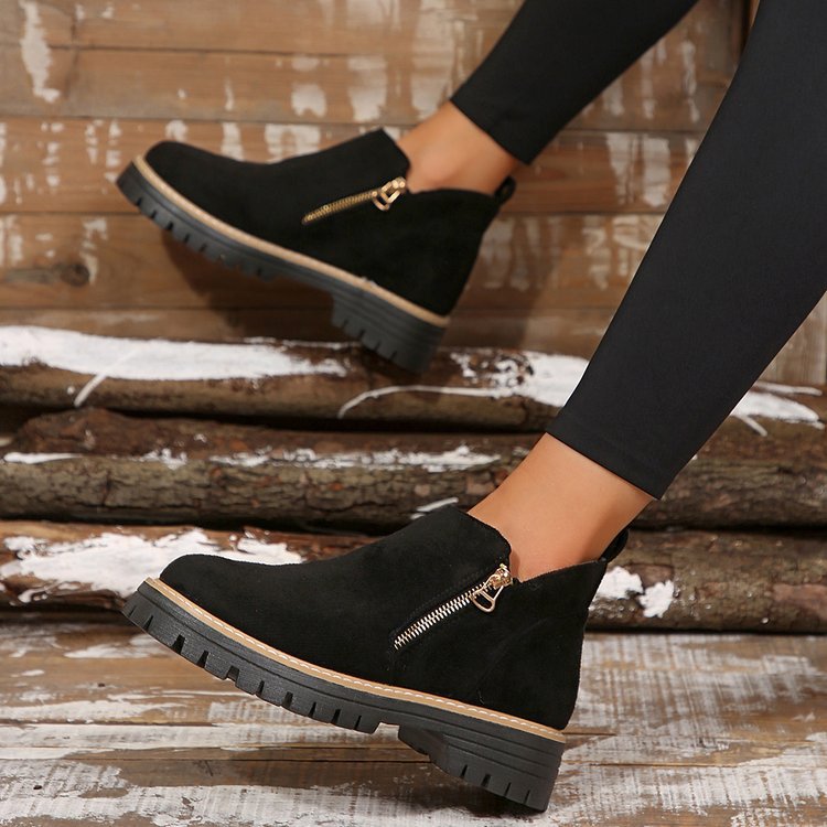 Damen Kurzschaft-Stiefeletten aus Veloursoptik mit seitlichem Reißverschluss und grober Profilsohle – Varelle