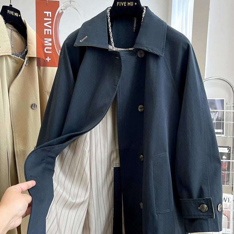 Damen Oversize-Trenchcoat mit Raglanärmeln, verdeckter Knopfleiste & verstellbaren Manschetten Echo Archiv