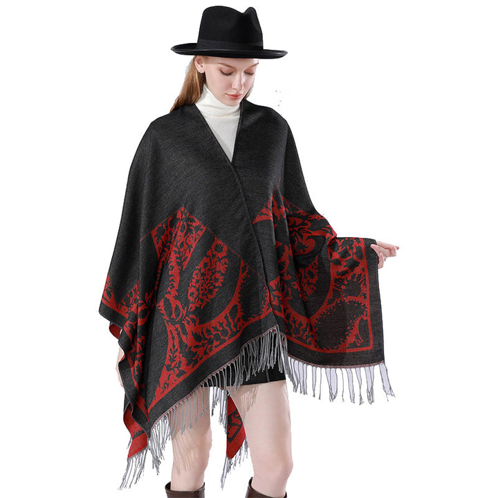 Damen Wendbarer Feinstrick-Poncho mit Jacquardmuster und Fransensaum Echo Archiv