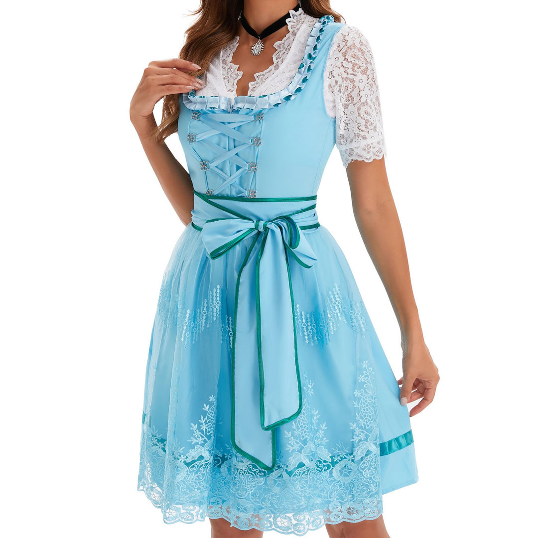 Damen nan kurzes Landhaus-Dirndl mit bestickter Tüllschürze, gerafftem Mieder und Puffärmeln Echo Archiv