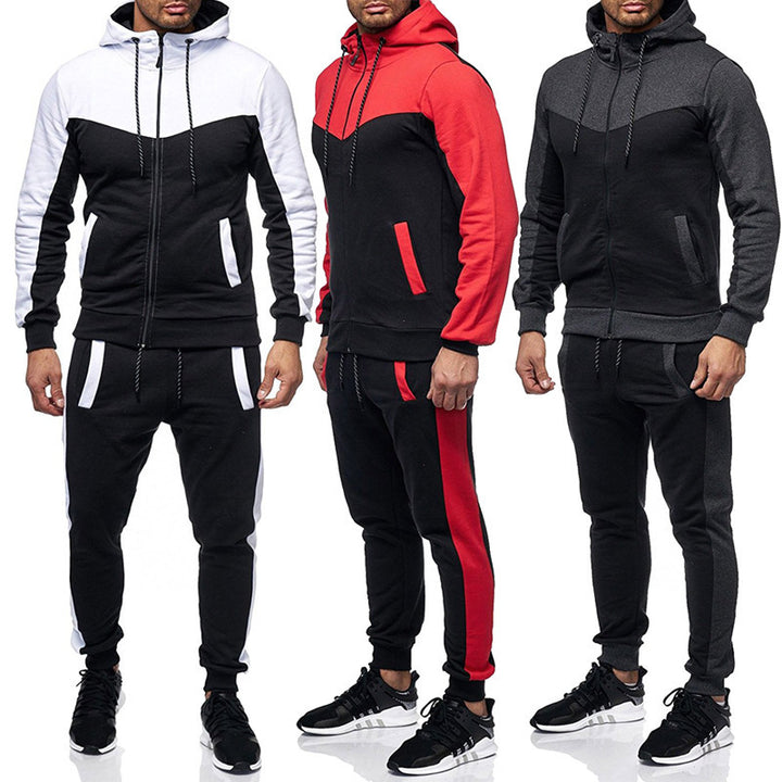 Herren Sportanzug mit Kapuze und seitlichen Taschen Echoarchiv