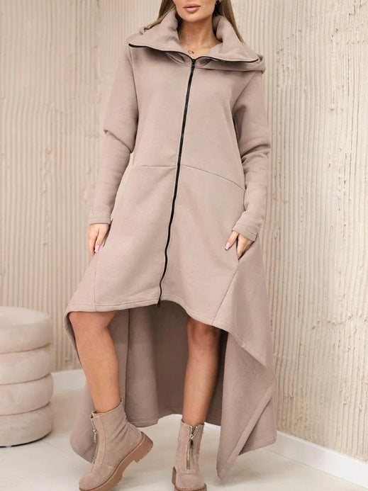 Damen nan asymmetrisches Sweatkleid mit hohem Stehkragen, durchgehendem Reißverschluss und verlängertem Rückensaum Echo Archiv