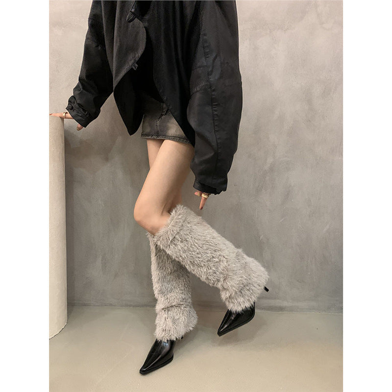 Damen spitz zulaufende Stiefel mit hohem Kunstfell‑Schaft und geformtem Kittenabsatz – Lioré