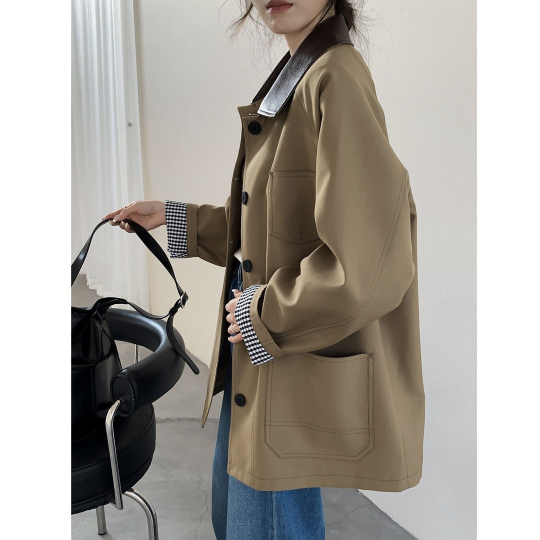 Damen Oversize Kurzjacke im Trenchstil mit Lederoptik-Kragen und karierten Umschlagmanschetten Echoarchiv