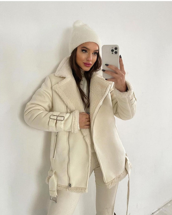 Damen Oversized Kunstleder-Fliegerjacke mit Teddyfell-Futter und Schnallen Echoarchiv