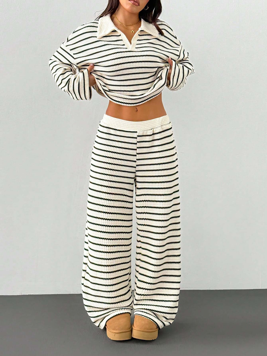 Damen Gestreiftes Strick-Set aus Polokrippenpullover und weiten Palazzo-Strickhose Echo Archiv