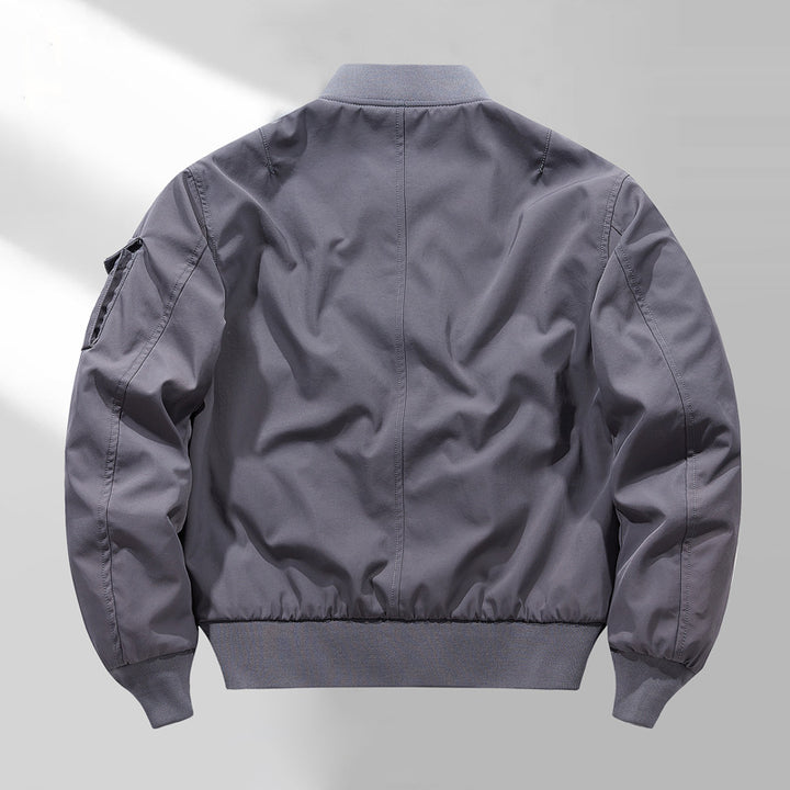 Herren Kurzblouson im Aviator‑Minimalstil mit Multifunktions‑Ärmeltasche Echoarchiv