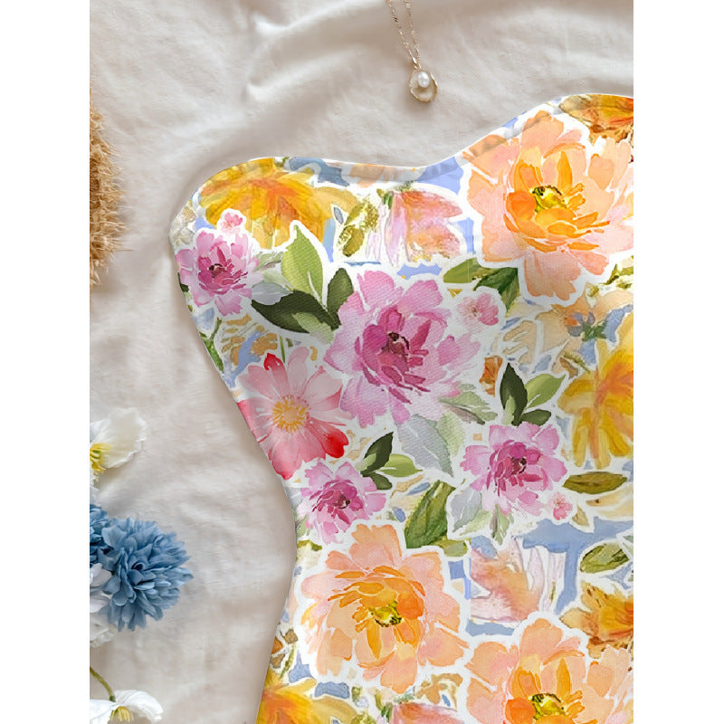 Damen Sommerliches Maxikleid mit floralem Motiv und figurbetonter Silhouette Echo Archiv