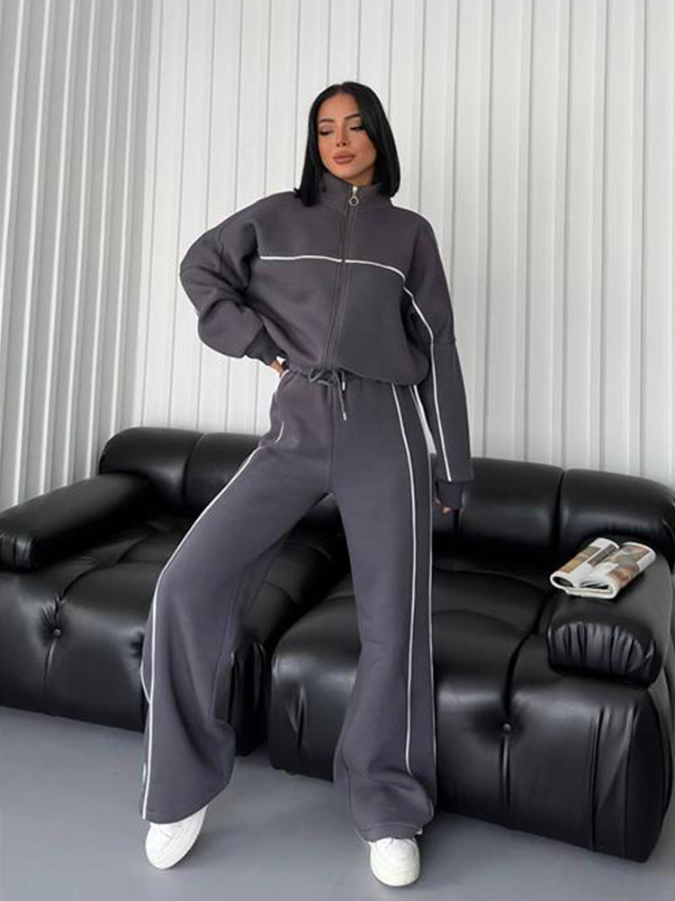 Damen lässiges Sweatset mit Stehkragen Reißverschluss gekürzter Jacke und hochtaillierter Schlaghose – Avérine
