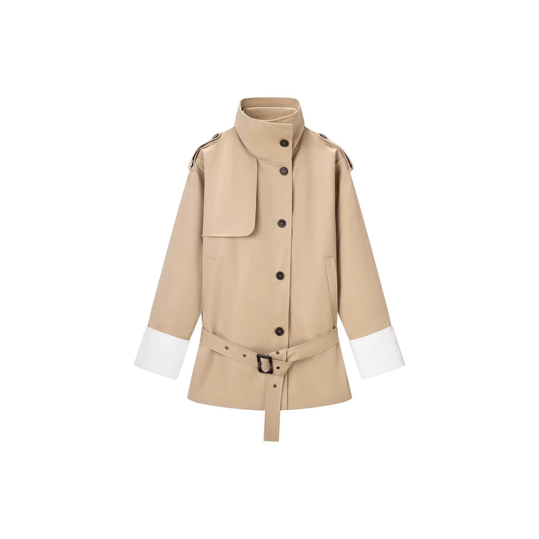 Damen Kurzer Trenchcoat mit Taillengürtel, Stehkragen und Kontrastmanschetten Echo Archiv