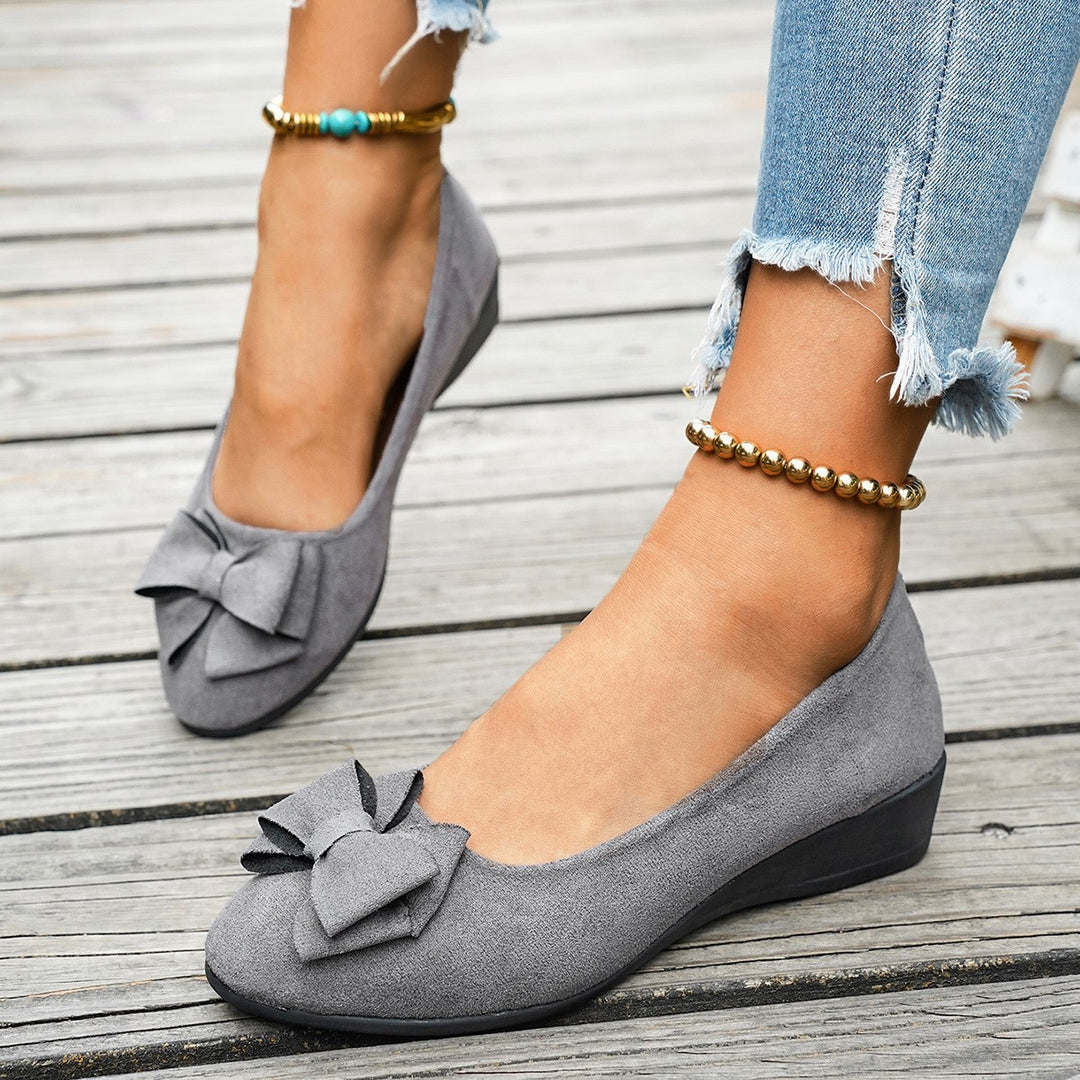 Damen  minimalistische Samt-Ballerina mit dekorativer Fußkette und ergonomischem Komfortfußbett Echo Archiv