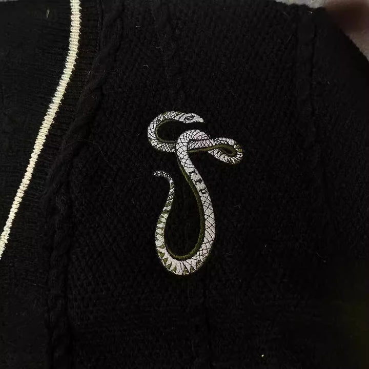 Damen nan gestrickte College-Cardigan mit Zopfmuster, V-Ausschnitt, kontraststreifen und gestickten Applikationen Echo Archiv