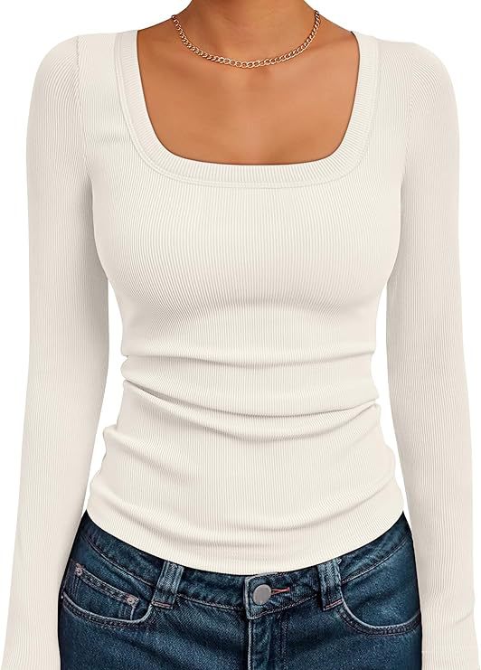 Damen Figurnahes Ripp-Langarmshirt mit weitem Carré-Ausschnitt und Stretch-Baumwollmix – Avérine