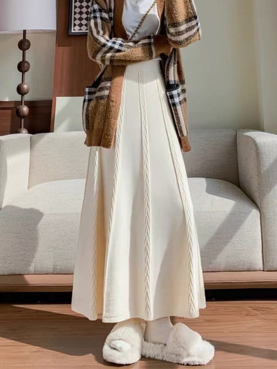 Damen Eleganter Midirock mit feinem Zopfmuster Echo Archiv