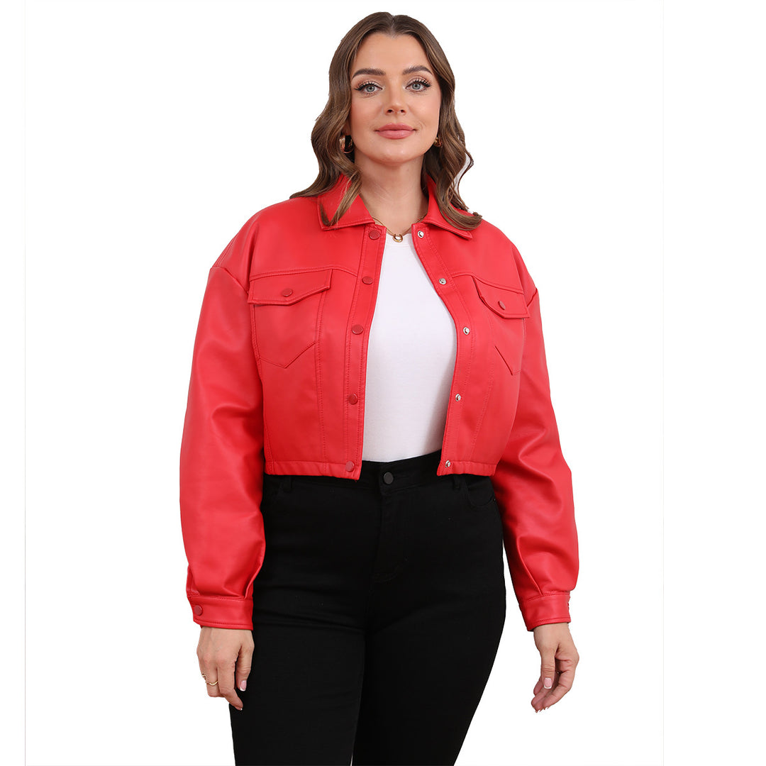Damen nan kurze Oversized-Kunstlederjacke im Trucker-Stil mit Pattentaschen und verdeckter Druckknopfleiste Echo Archiv