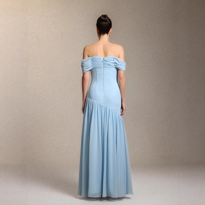 Damen Elegantes schulterfreies Maxikleid mit drapierten Details Echo Archiv