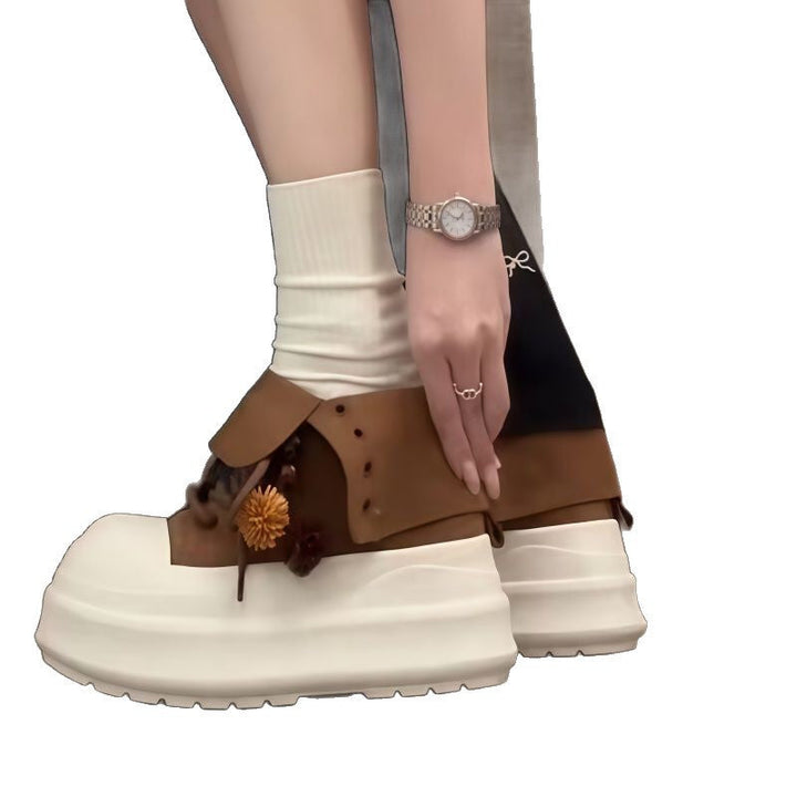 Damen Sportliche Plateau-Sneaker mit verspielten Anhängern Echo Archiv