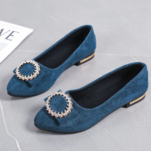Damen nan elegante Veloursoptik-Ballerinas mit dekorativer Schmuckbrosche und kleinem Blockabsatz Echo Archiv
