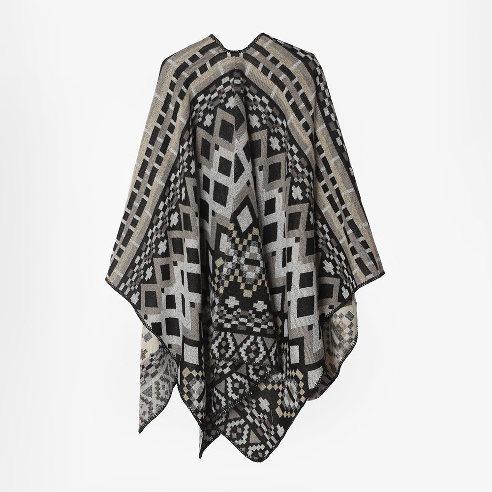 Damen Großflächiger Jacquard-Capeponcho mit geometrisch-ethnischem Muster und kastiger Silhouette – Avérine