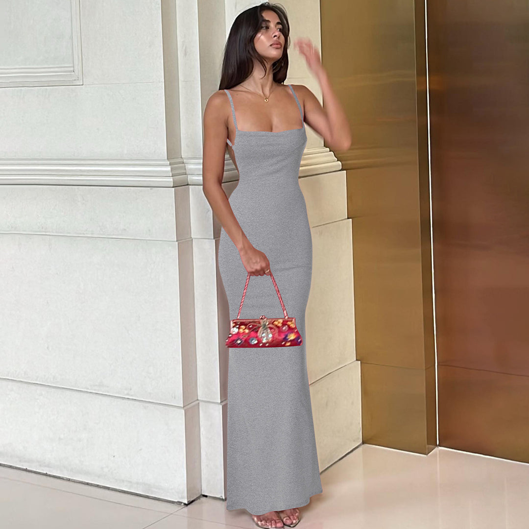 Damen Figurbetontes Langkleid mit schmalen Spaghetti-Trägern Echo Archiv