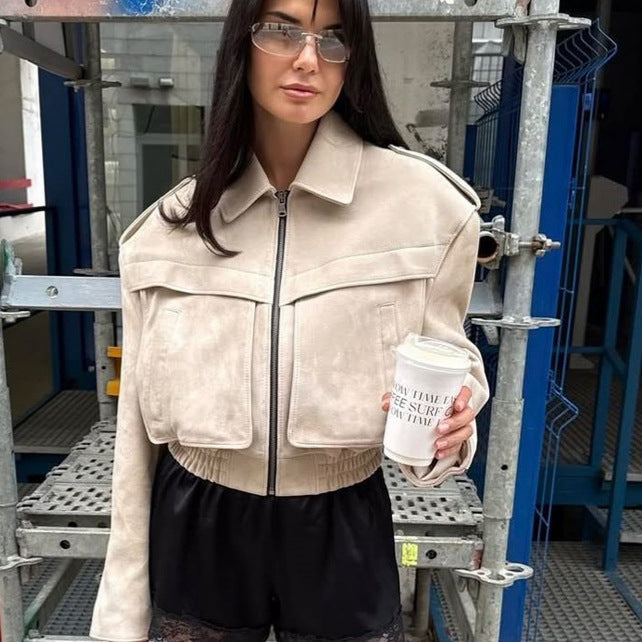 Damen Kurzblouson aus Veloursleder‑Optik mit Oversize‑Schulter und verdecktem Reißverschluss Echoarchiv