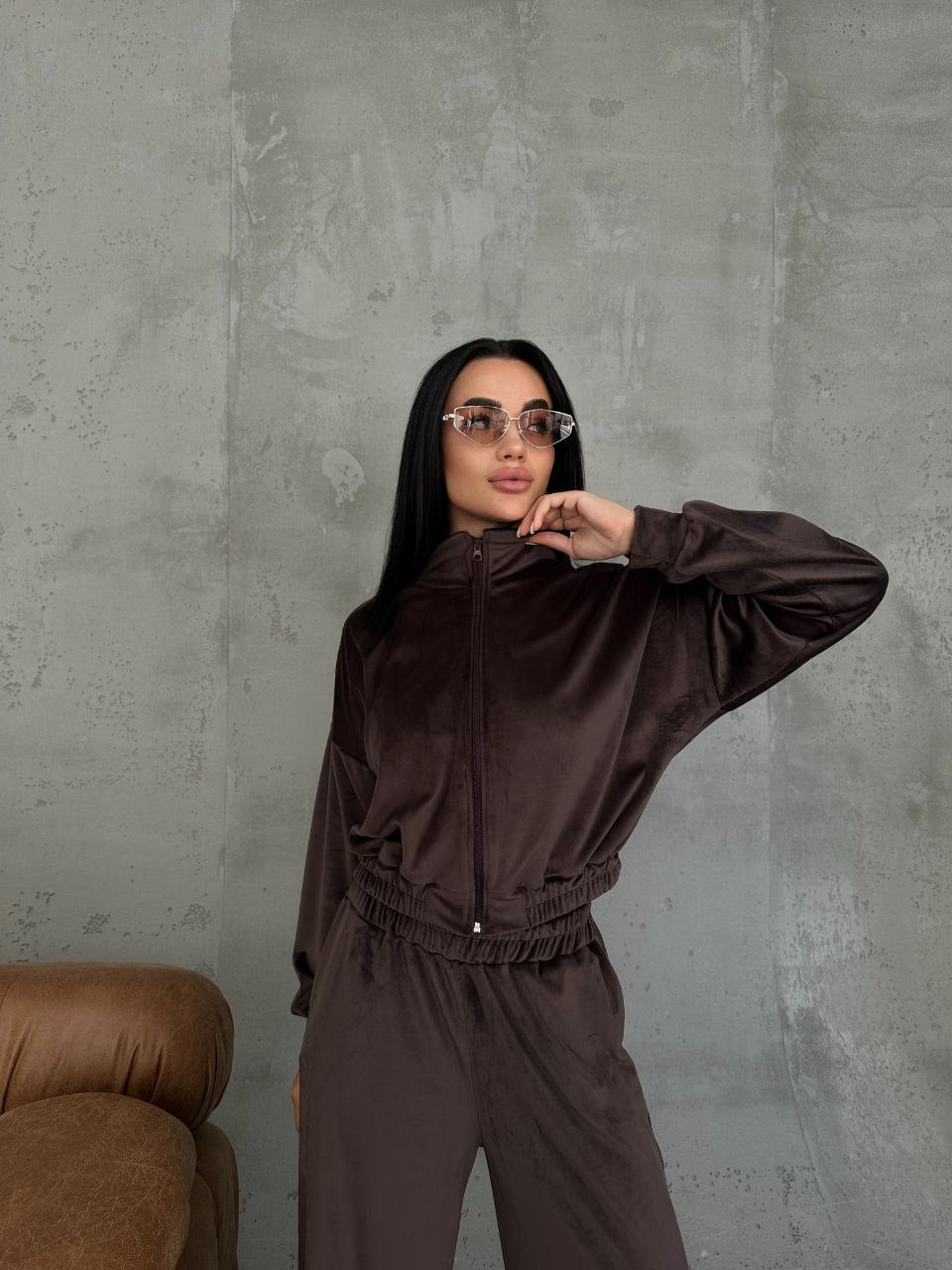 Damen Samt-Loungewear-Set mit kurzem Reißverschluss und geraffter Taillenpartie – Élanora