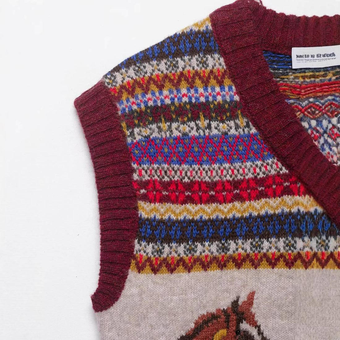 Damen Strickweste mit Norweger‑Muster, V‑Ausschnitt und Pferdeintarsien Echoarchiv