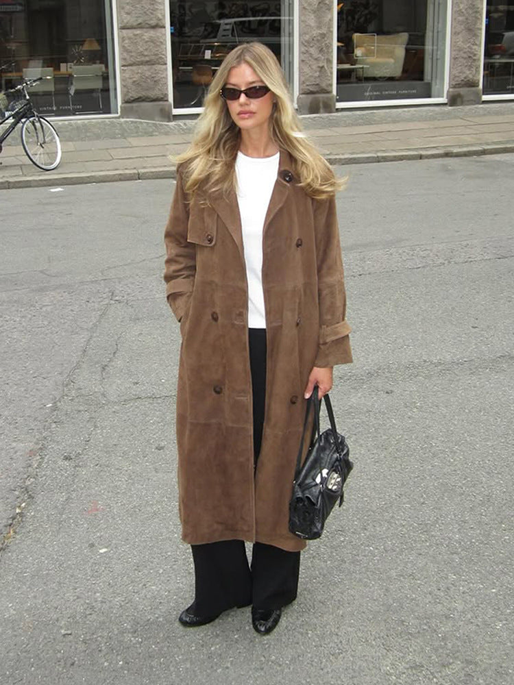 Damen Langer Wildleder‑Trenchcoat mit doppelreihiger Knopfleiste Echoarchiv