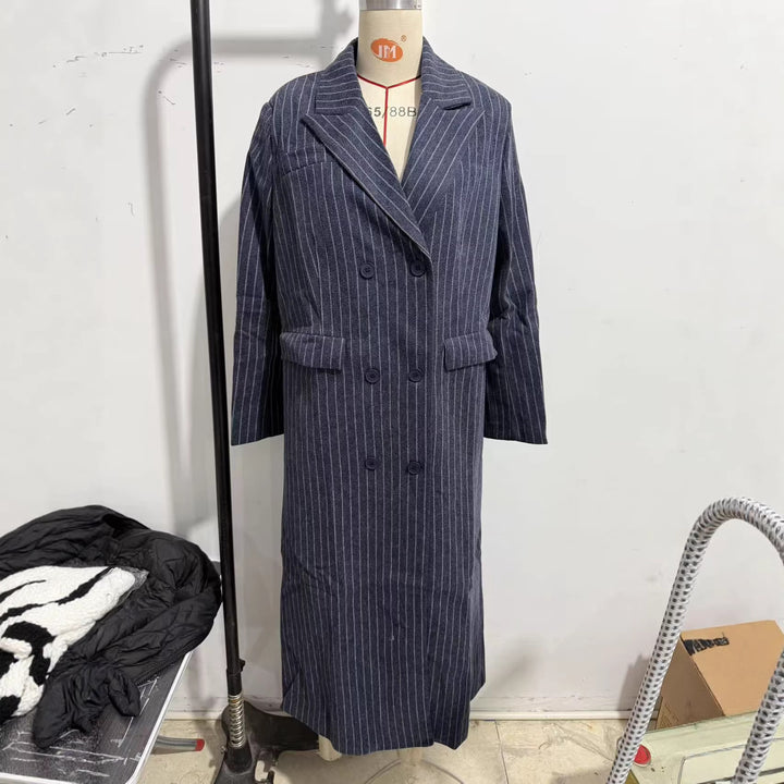 Damen Maximaler Oversize-Mantel im Nadelstreifen-Look mit doppelreihiger Knopfleiste und langen Silhouette Echo Archiv