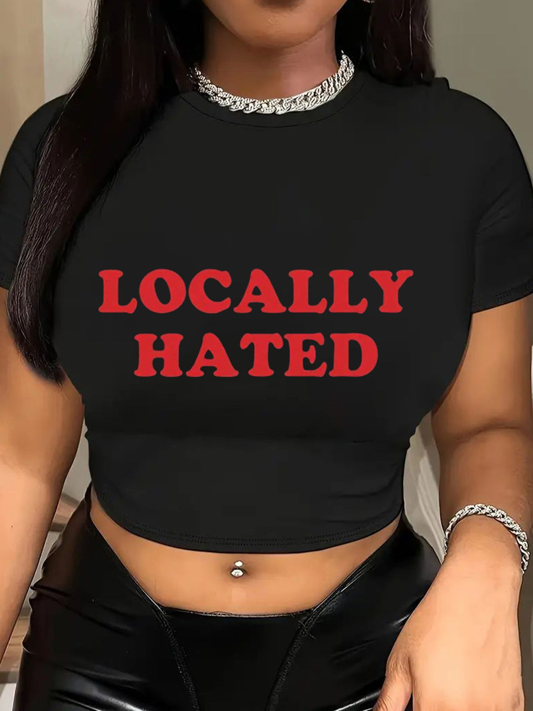 Damen Crop-T-Shirt mit fröhlichem Kirschmotiv Echo Archiv