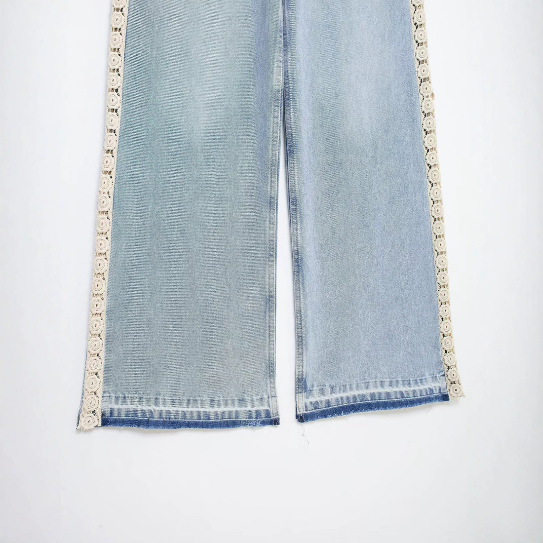 Damen Highwaist Cropped Wide‑Leg Jeans mit Häkelspitzen-Seitenstreifen Echo Archiv