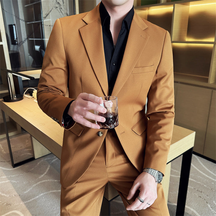 Herren eleganter Anzug mit slim-fit Schnitt Echoarchiv