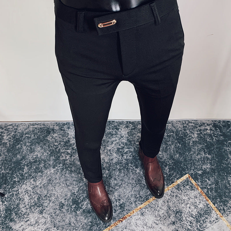 Herren nan taillierte Slimfit Anzughose mit elastischem Bund, verdecktem Reißverschluss und modischem Gürteldetail Echo Archiv