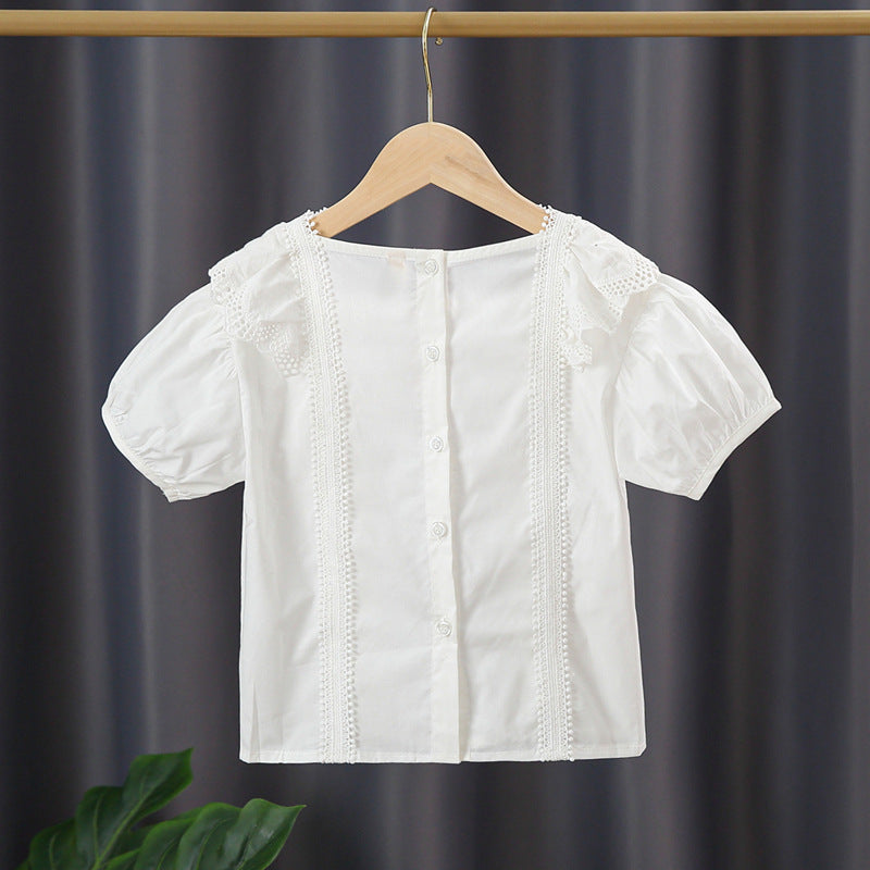 Mädchen Bluse mit verspieltem Rüschendesign und kunstvoller Häkelverzierung Echo Archiv