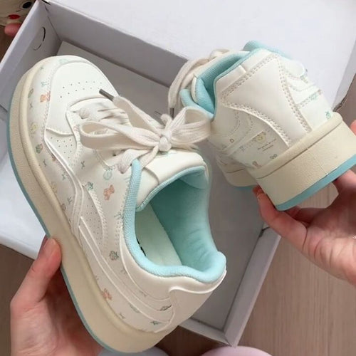 Damen Bequeme Freizeitsneaker mit floralem Design Echo Archiv