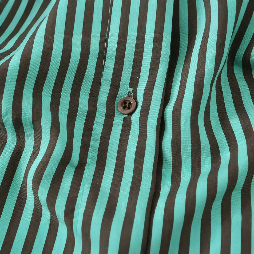 Damen Oversize-Hemdbluse mit asymmetrischem Saum und diagonalem Taschen-Detail Echo Archiv