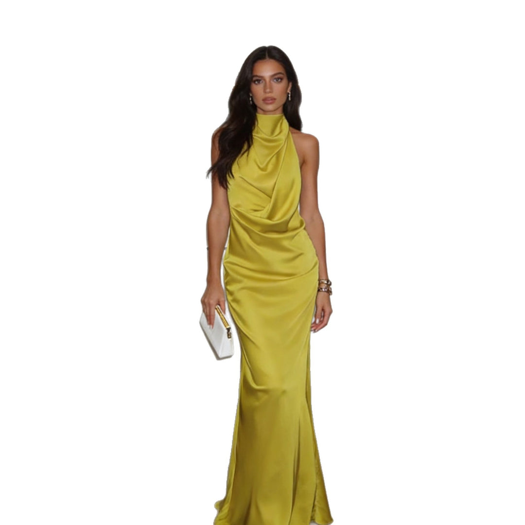 Damen Elegantes Abendkleid mit asymmetrischem Kragen Echo Archiv