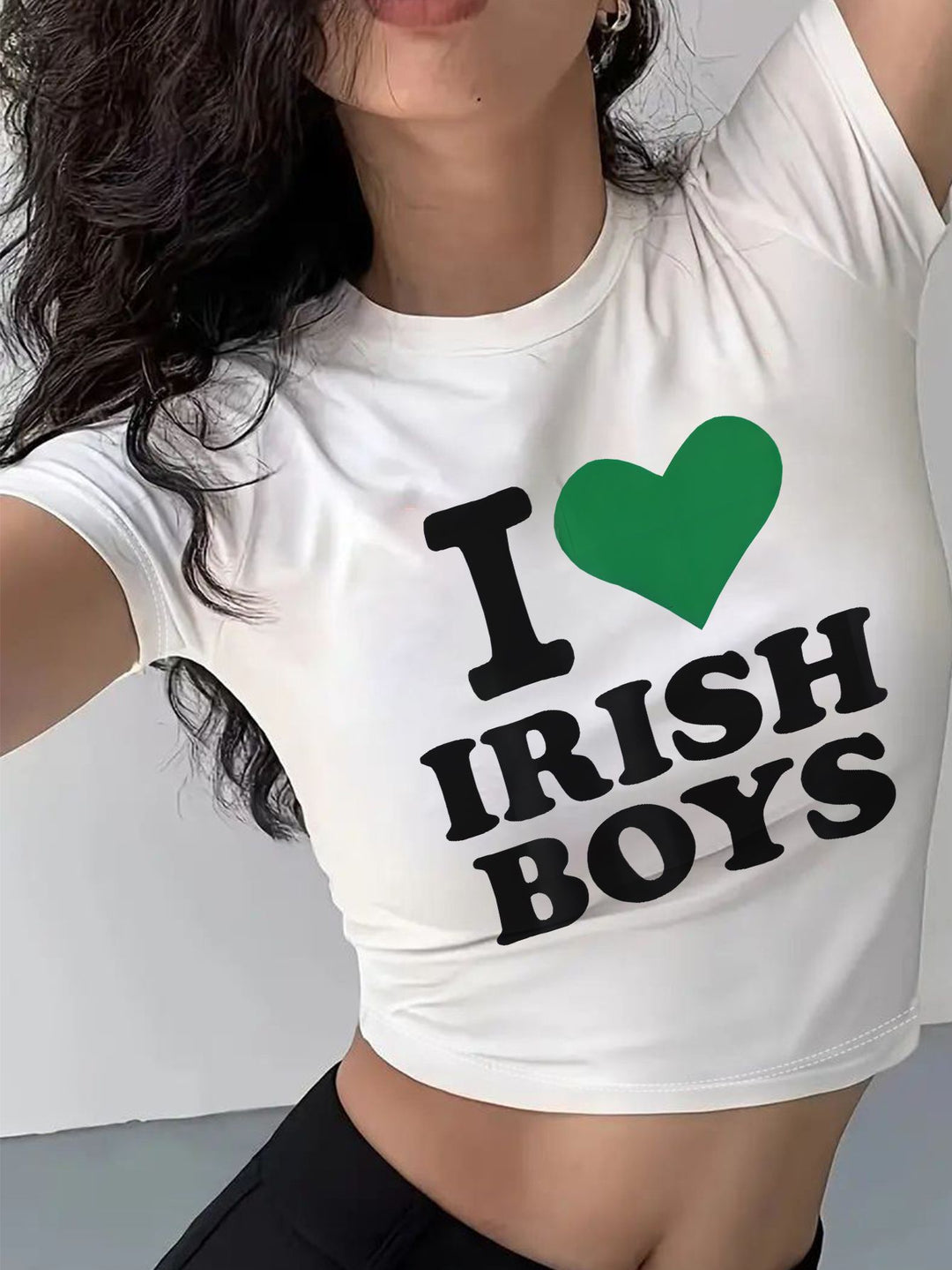 Damen Crop-T-Shirt mit auffälligem Statement-Print Echo Archiv