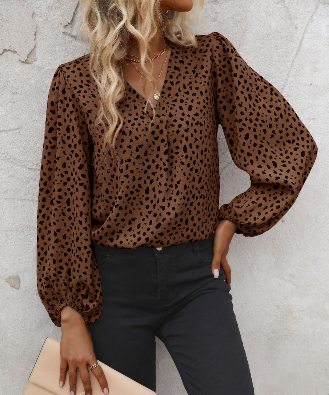 Damen Leichte Viskose-Bluse mit V‑Ausschnitt, elastischen Manschetten und Animal‑Print Echoarchiv