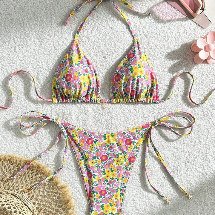 Damen Triangel-Bikini mit verspieltem Blumendesign Echo Archiv