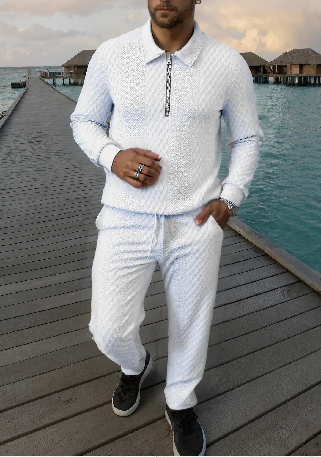 Herren Elegantes Strickanzug aus atmungsaktivem Material mit Stehkragen Echoarchiv