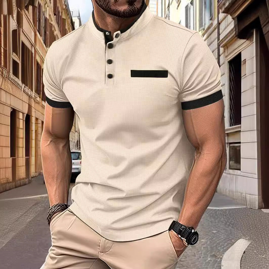 Herren modisches Poloshirt mit innovativem Stehkragen und Kontrastdetails Echoarchiv