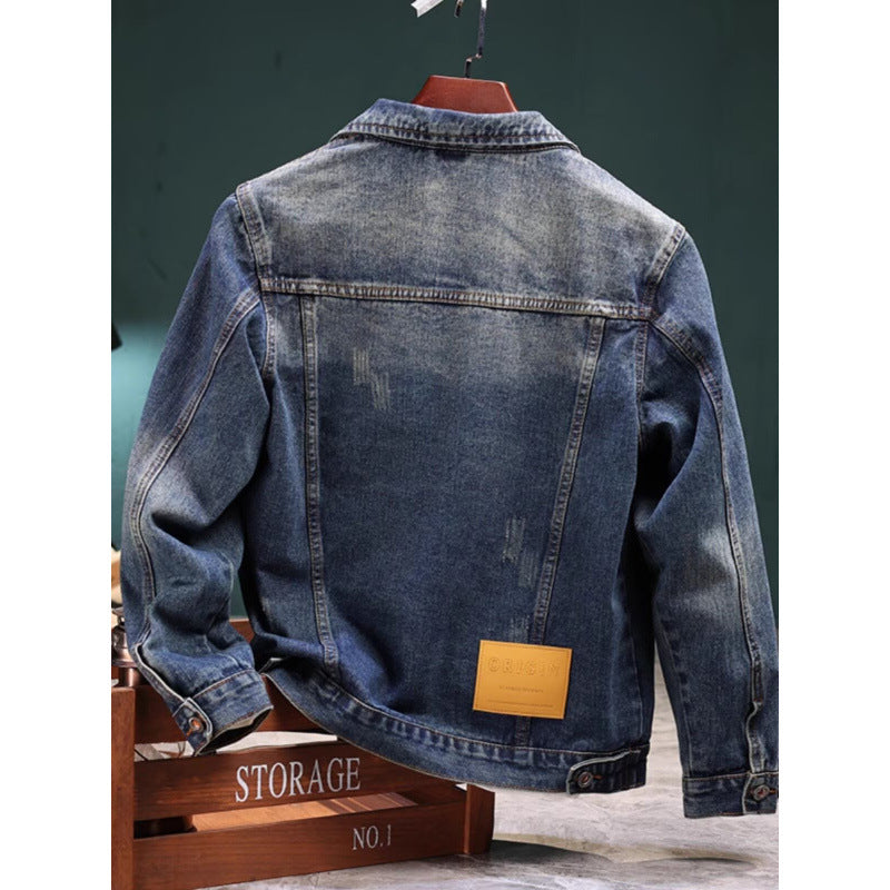 Herren Vintage-gewaschene Denimjacke mit Markenpatches, Brustklappen und geradem Schnitt Echoarchiv