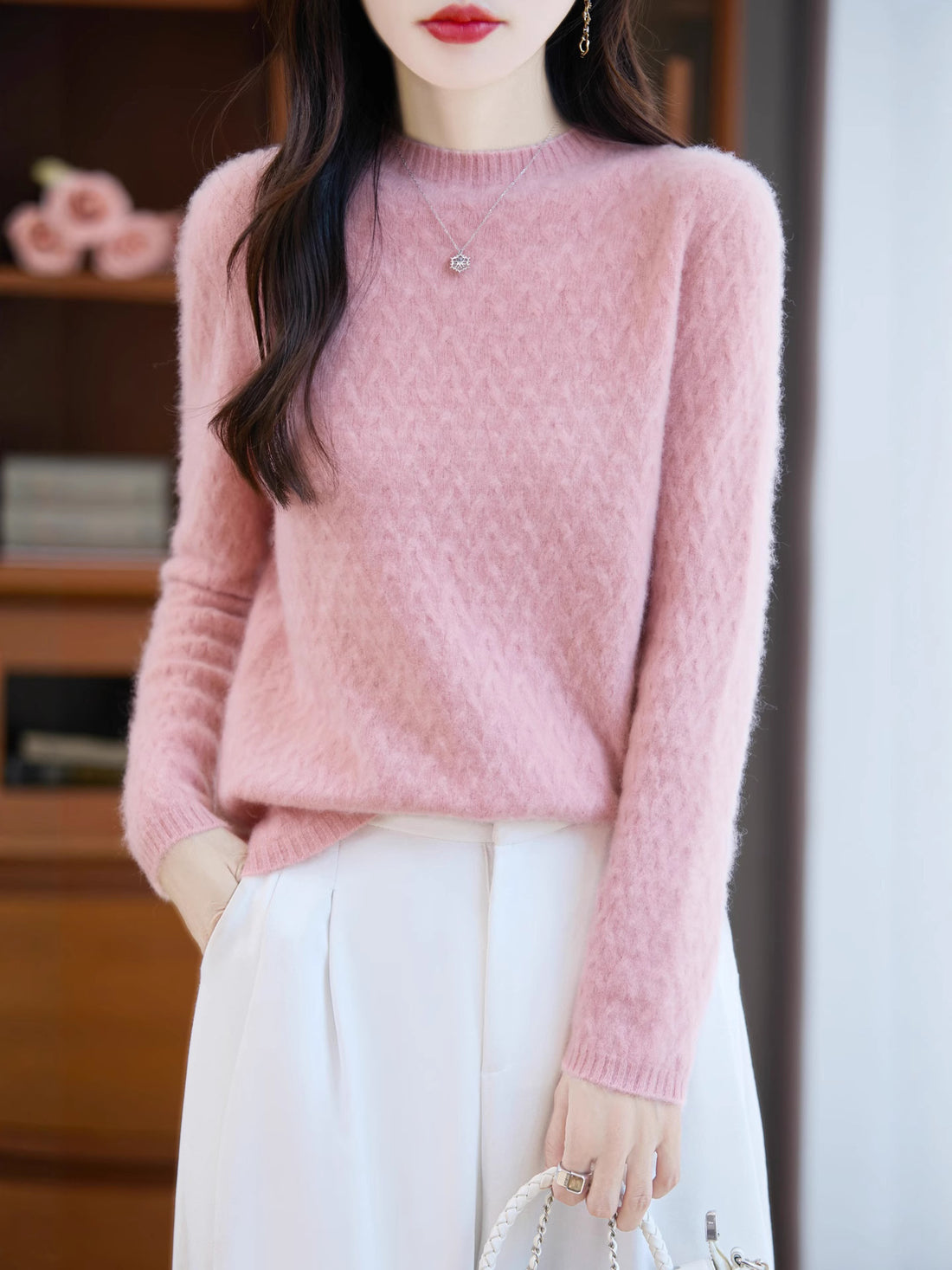 Damen Weicher Feinstrick‑Pullover mit kurzem Mockneck, leichter Mohair‑Optik und entspannter Silhouette Echoarchiv