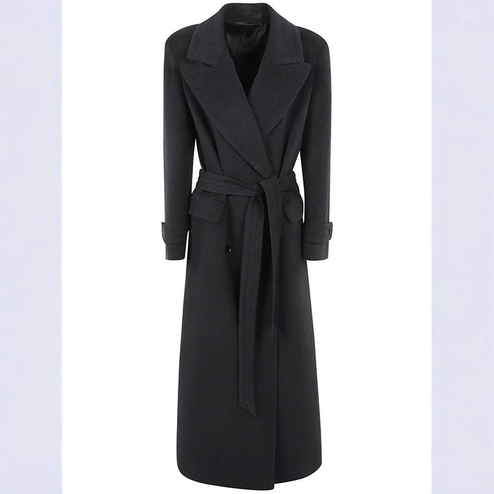 Damen Maxi-Mantel mit doppelreihiger Knopfleiste, weitem Revers und Pattentaschen Echoarchiv