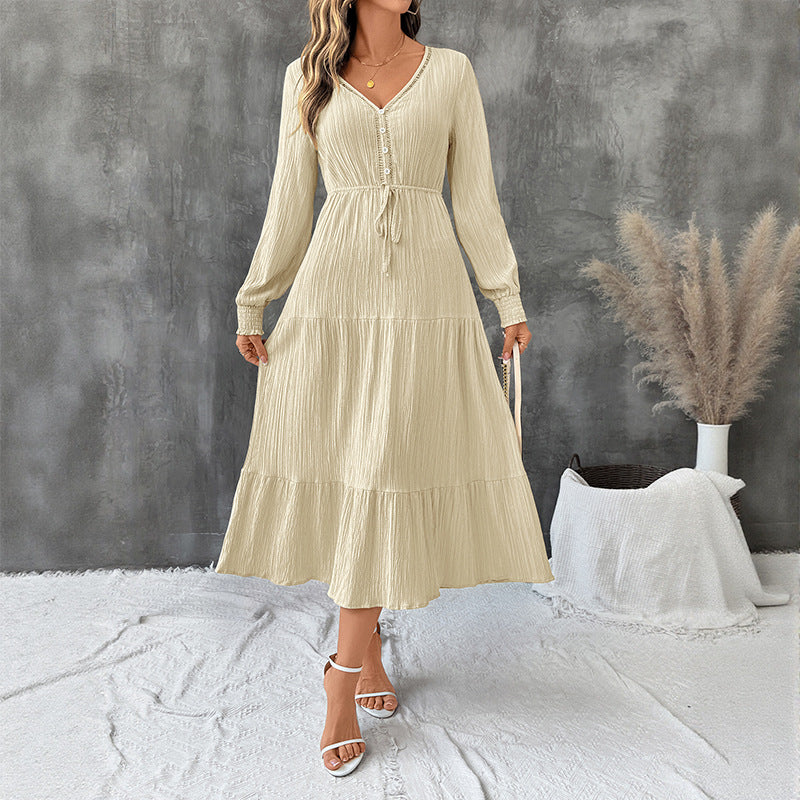 Damen Crinkle-Midikleid mit V-Ausschnitt, Knopfleiste, tailliertem Bindegürtel und Stufenrock Echoarchiv