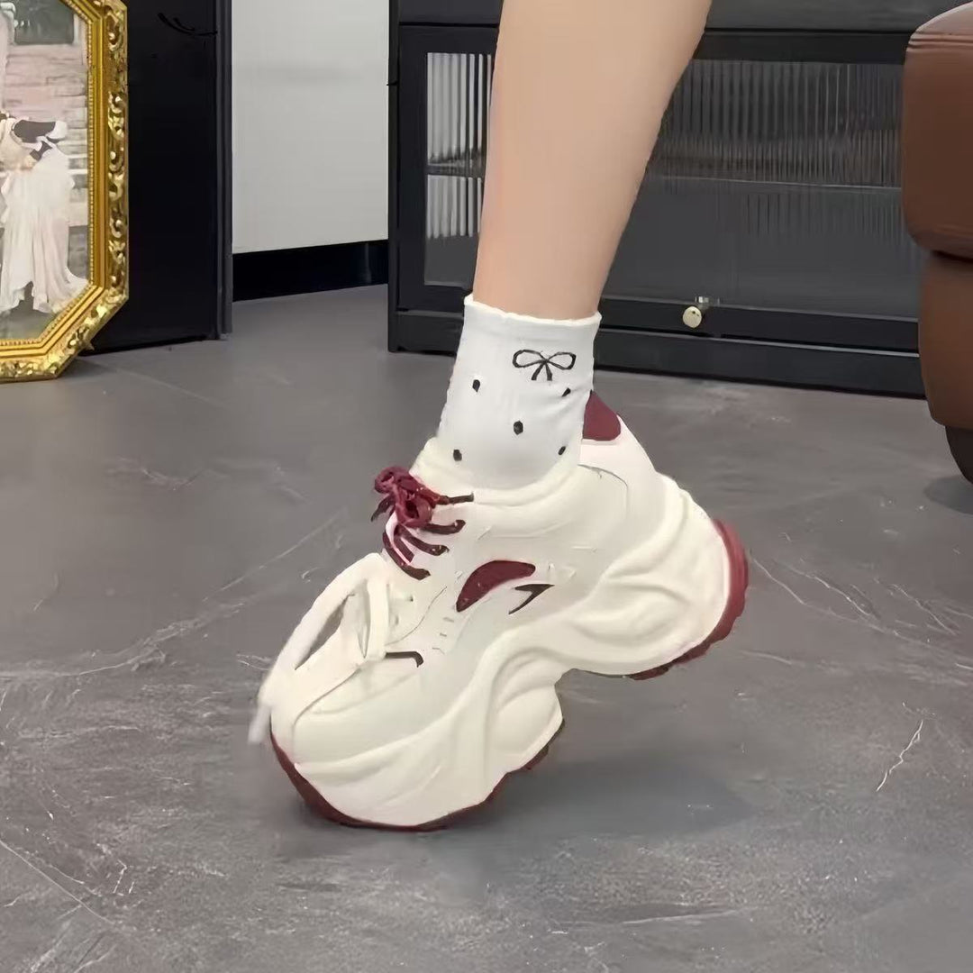 Damen Chunky Sneaker mit innovativem Dämpfungssystem und atmungsaktiver Oberflächenstruktur Echo Archiv